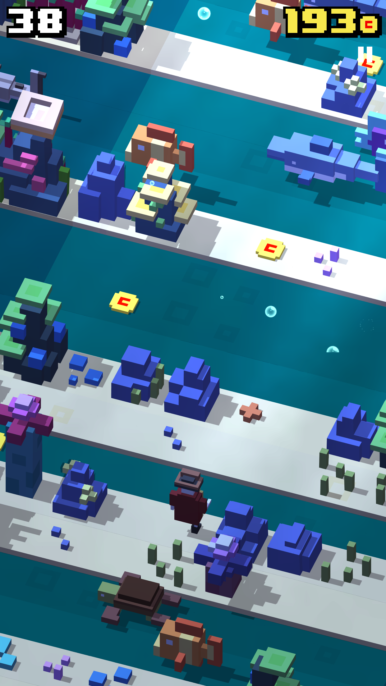 Скачать и играть в Crossy Road на ПК или Mac с (Эмулятор)